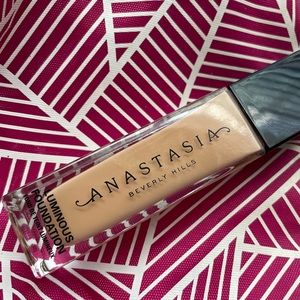Anastasia 305n foundation